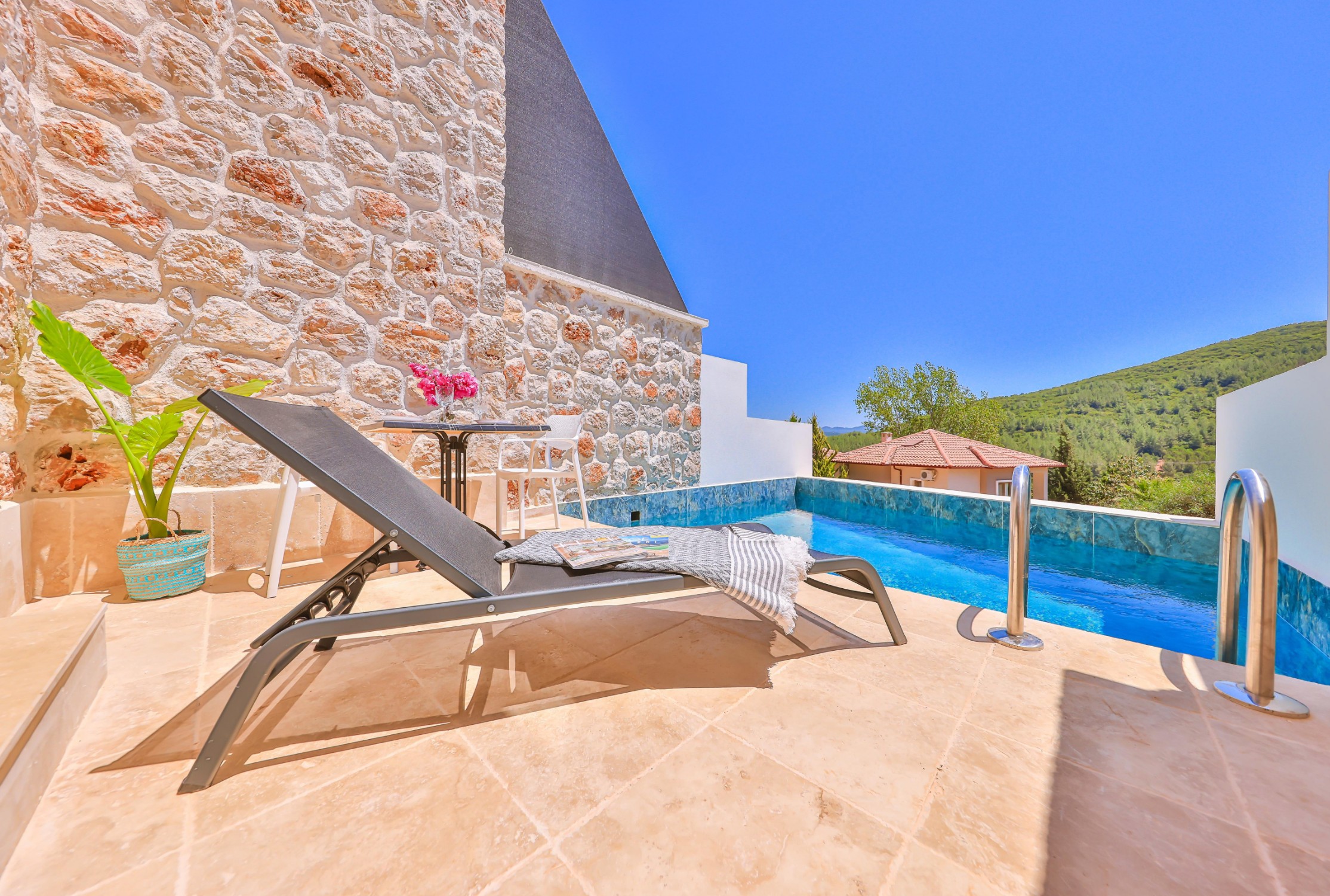 

Milano - Kalkan - Kaş Suites Villas