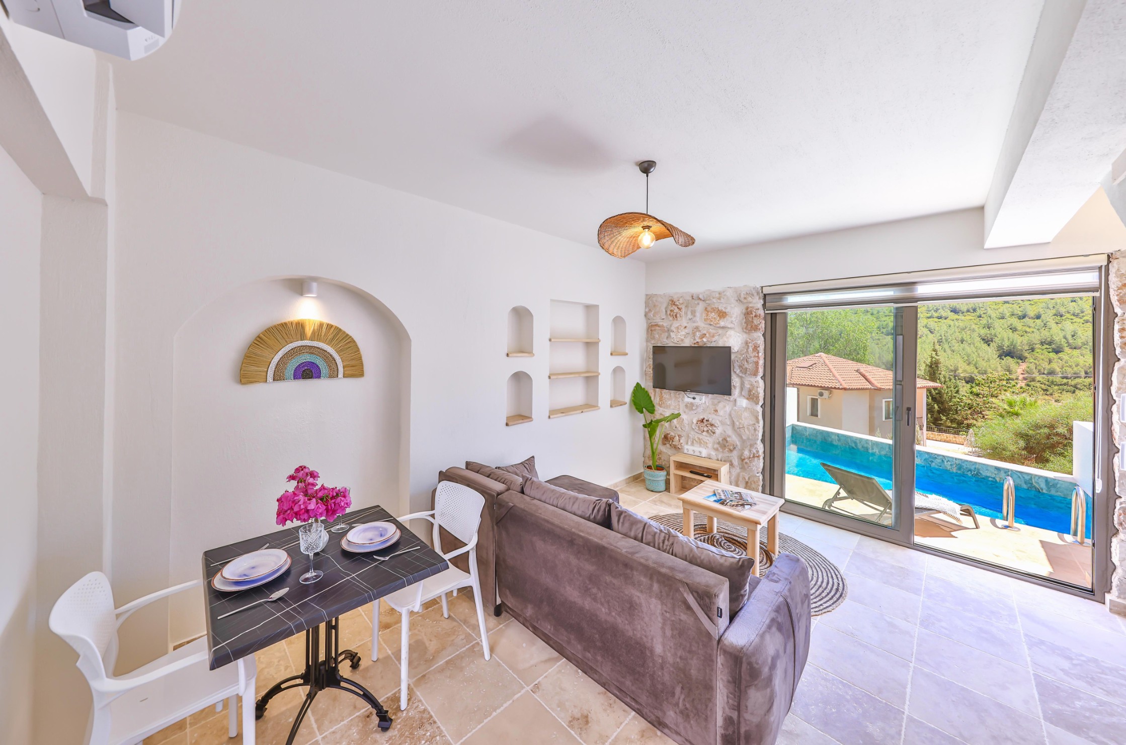 

Roma - Dalaman, Turchia - Kas Suites Villas