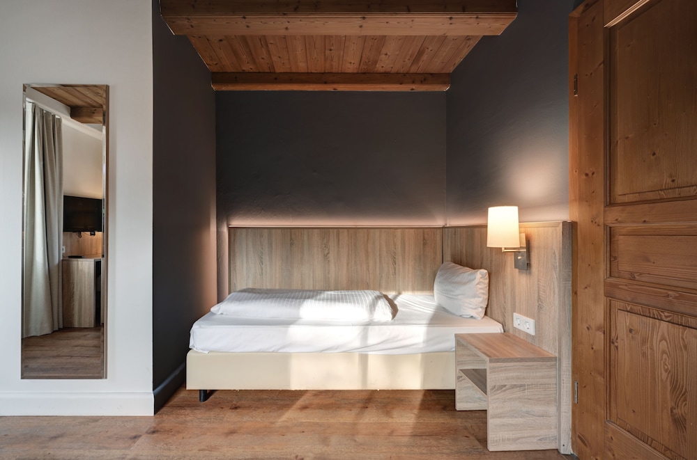 

Milano - Germering - Hotel Schleuse