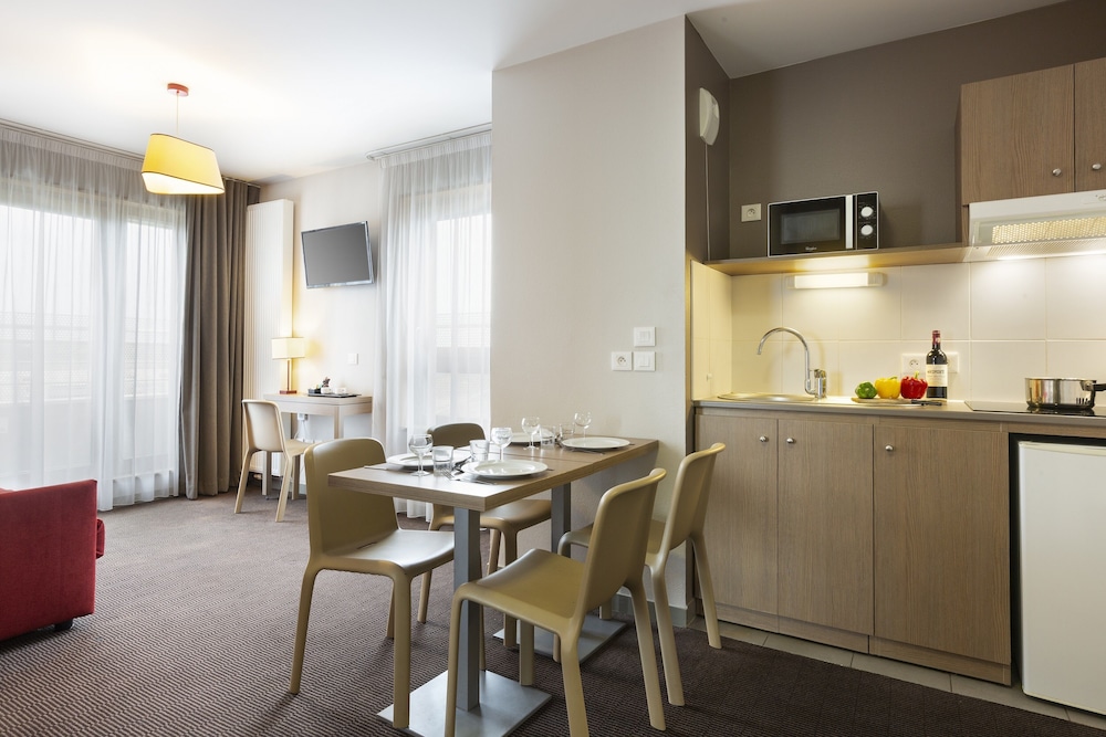 

Milano - Gaillard - Nehô Suites Porte de Genève - Gare Annemasse
