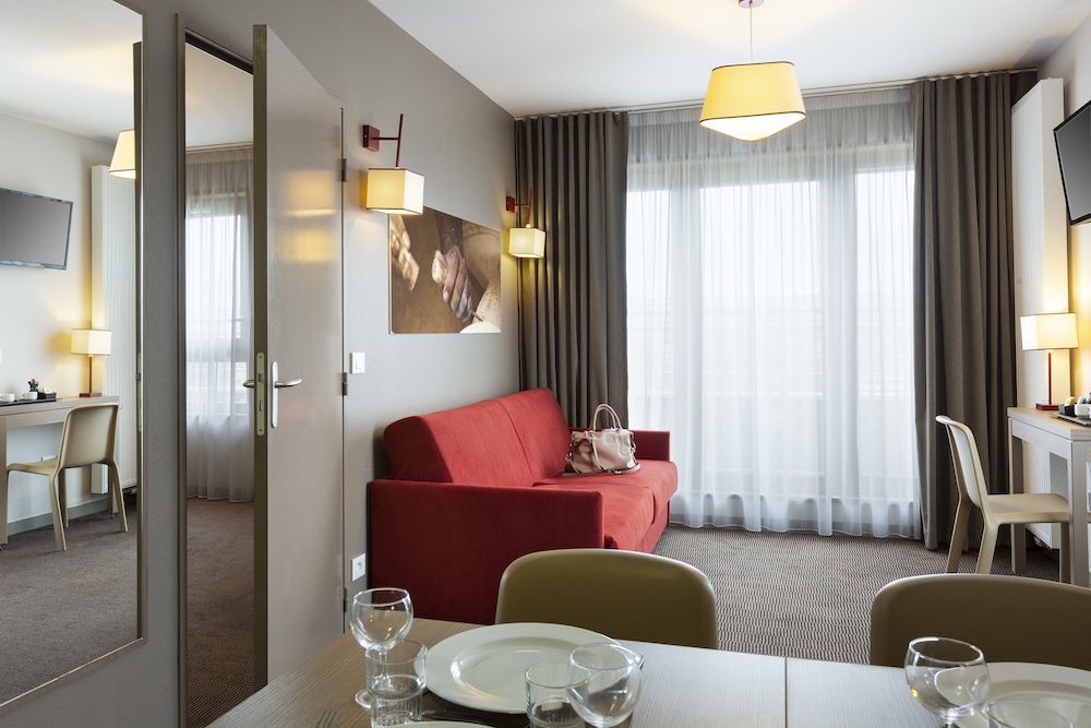 

Torino - Ginevra - Nehô Suites Porte de Genève - Gare Annemasse