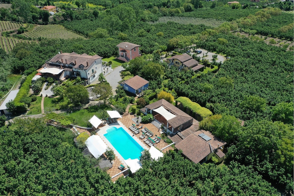 

Milano - Giffoni Valle Piana - Hotel Villa Rizzo Resort and Spa