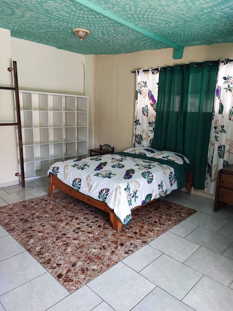

Bari - Boca Chica - Hotel Villa Capri Salon & SPA