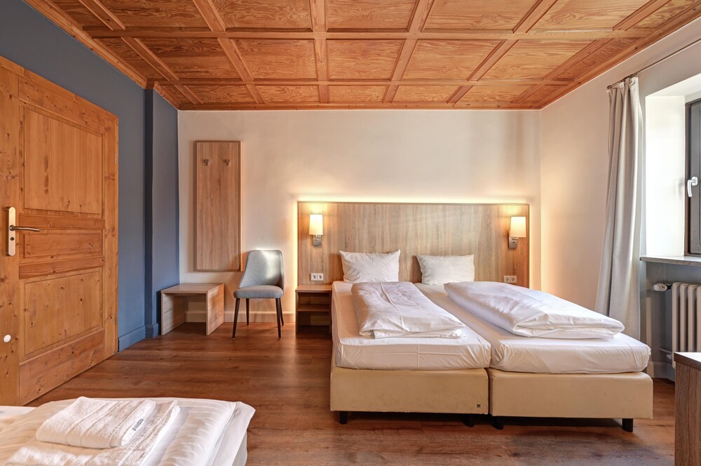 

Torino - Germering - Hotel Schleuse