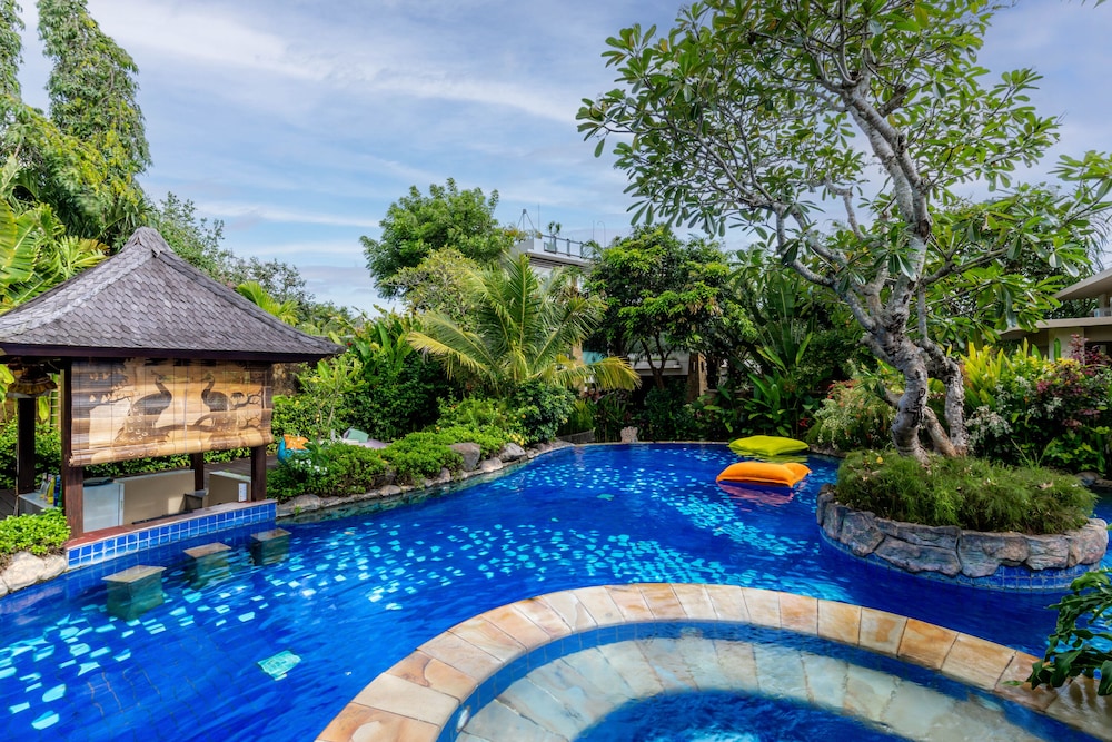 

Milano - Kuta Selatan Badung - The Leaf Jimbaran Luxury Villas