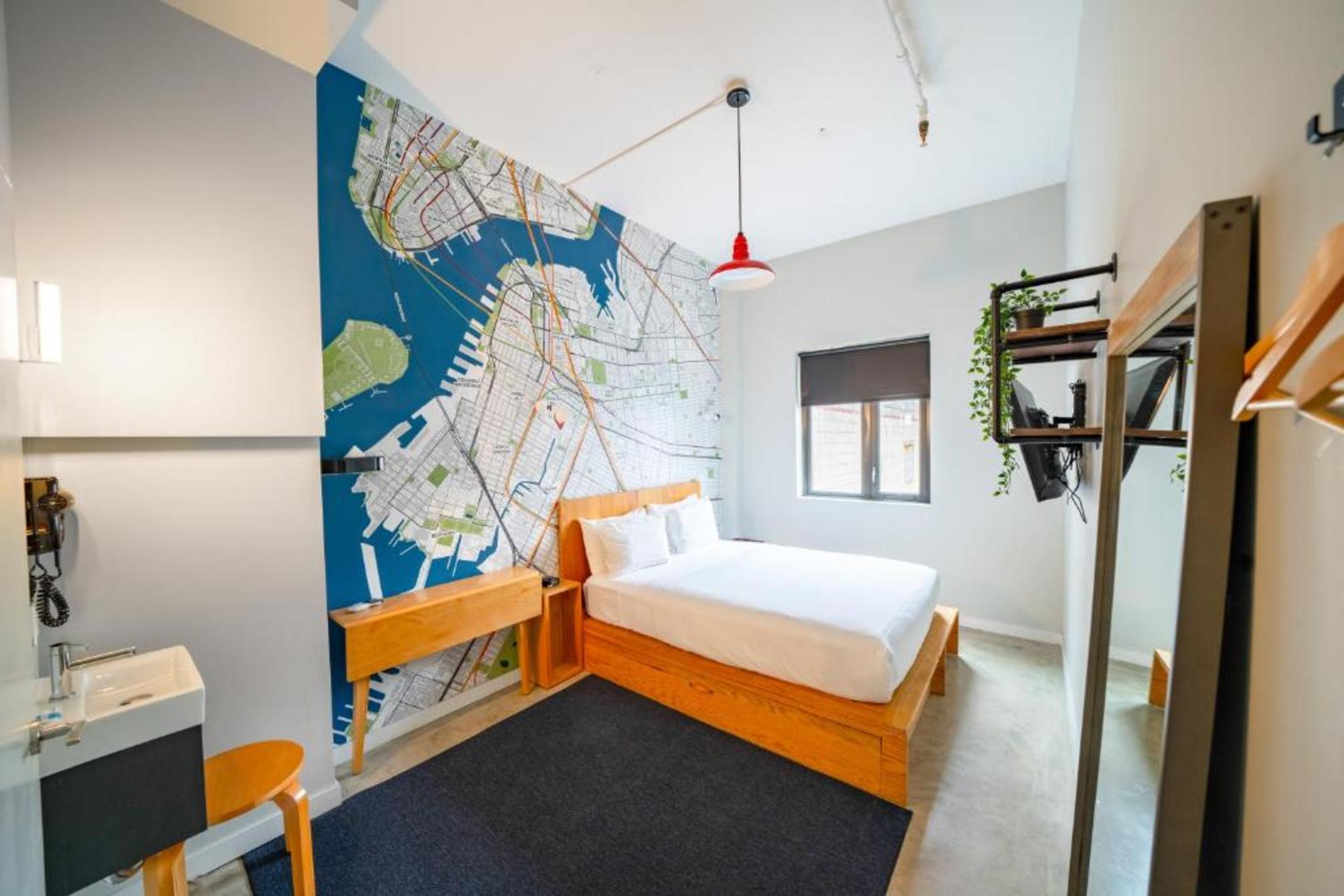 

Bari - Brooklyn (NY) - The Baltic Hotel