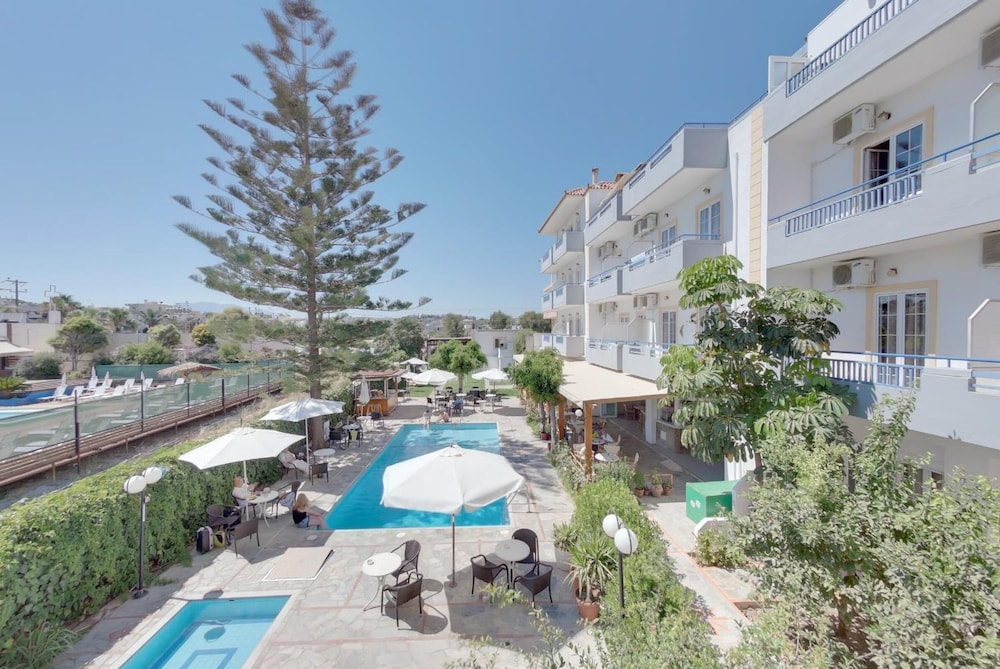 

Trieste - Agia Pelagia - Creta - Marirena Hotel