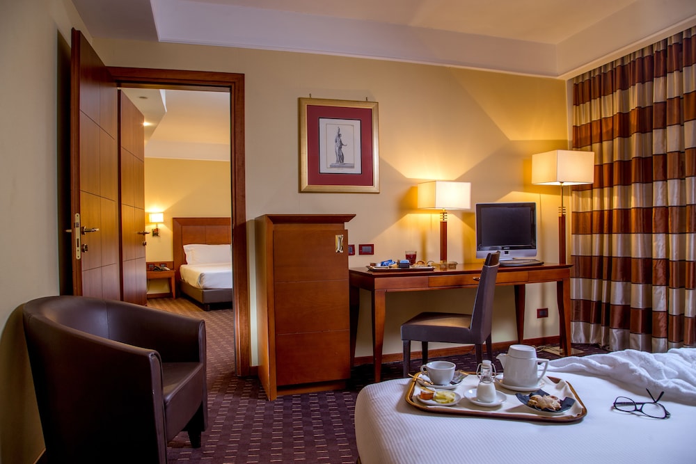 

Milano - Ciampino - Hotel Capannelle Roma