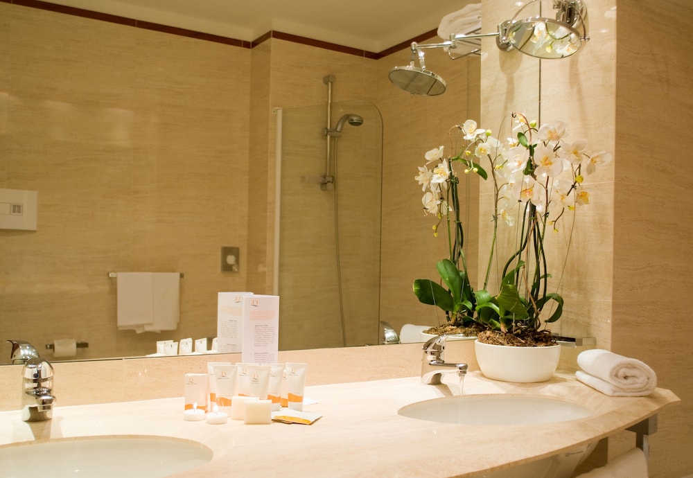 

Catania - Ciampino - Hotel Capannelle Roma
