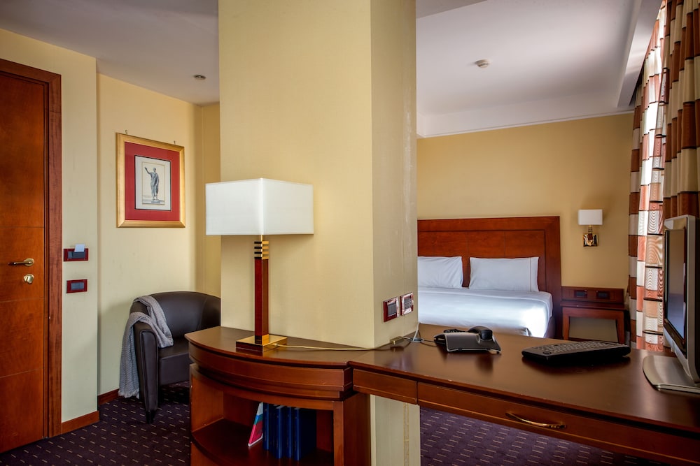 

Cagliari - Ciampino - Hotel Capannelle Roma