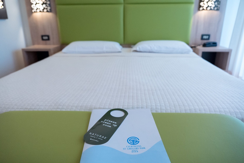

Brindisi - Riviera Romagnola, Mare Italia - Hotel St Gregory Park