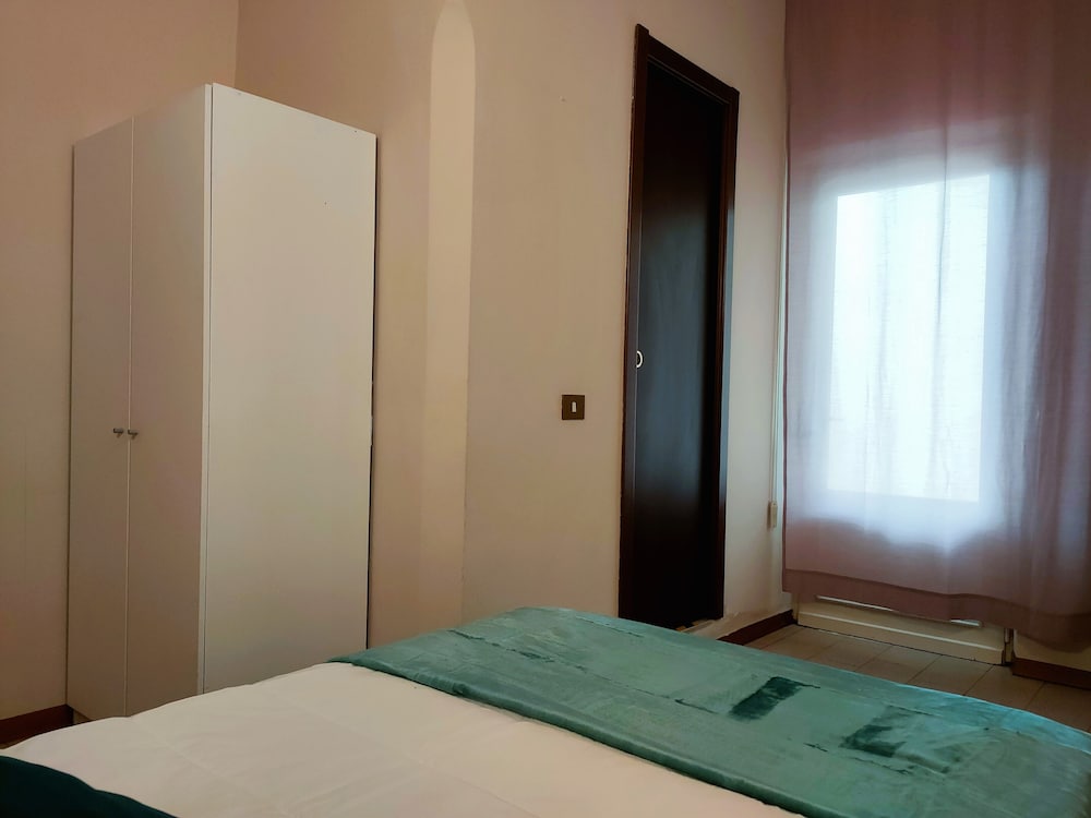 

Milano - Pistoia - Hotel Il Boschetto