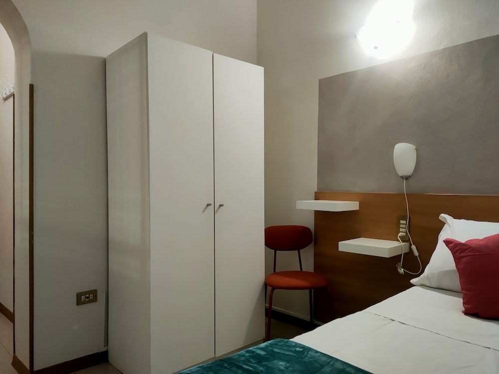 

Lamezia Terme - Pistoia - Hotel Il Boschetto
