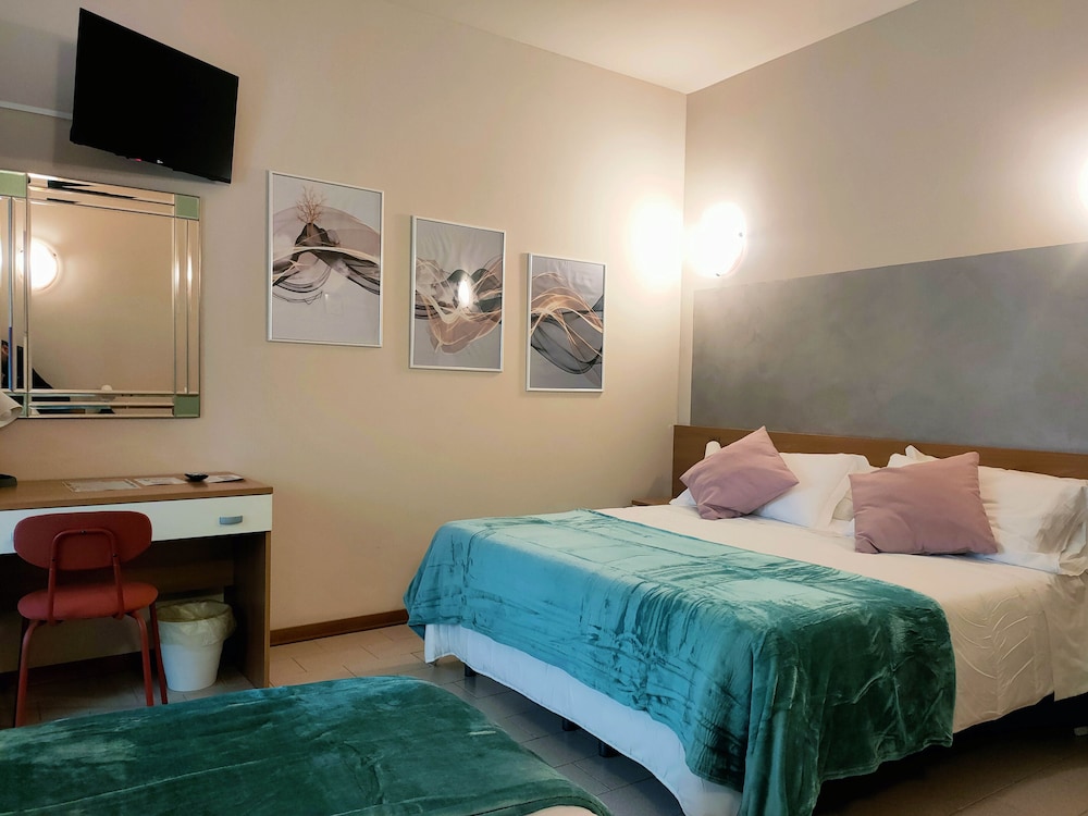 

Milano - Pistoia - Hotel Il Boschetto