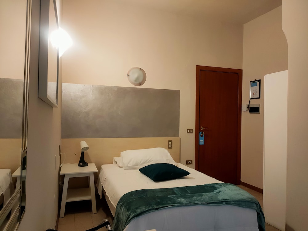 

Catania - Pistoia - Hotel Il Boschetto