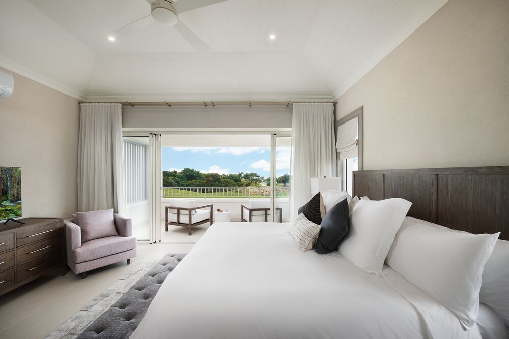 

Roma - Speightstown - Apes Hill Barbados Golf Resort