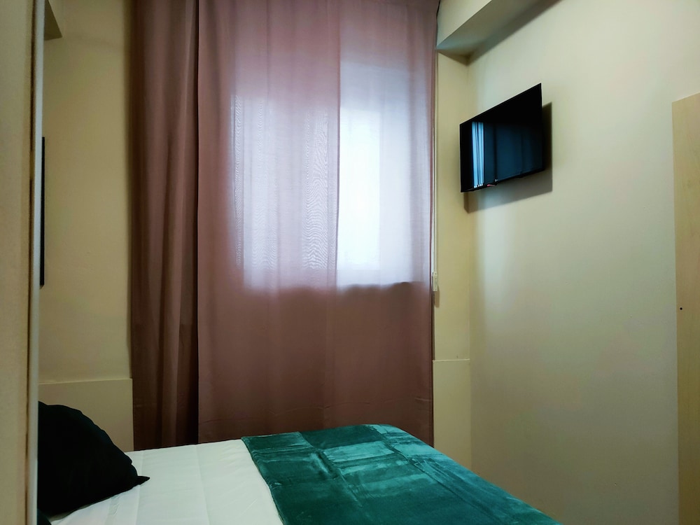 

Milano - Pistoia - Hotel Il Boschetto