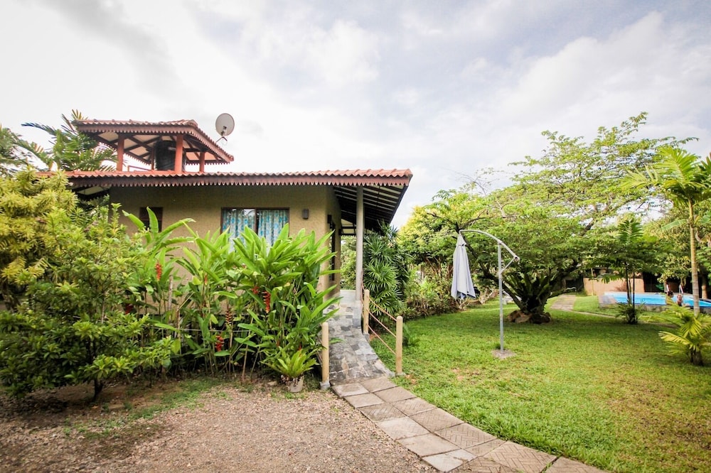 

Palermo - Galle - Mass Eco Cabana Yoga & Spa - Unawatuna