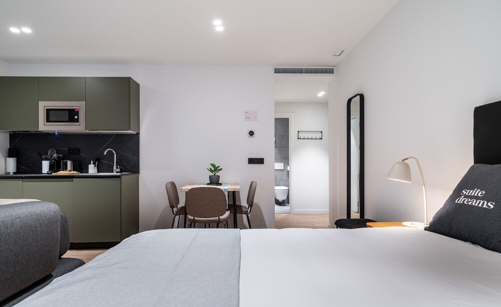 

Milano - Vitoria-Gasteiz - limehome Vitoria Palacio Álava-Velasco