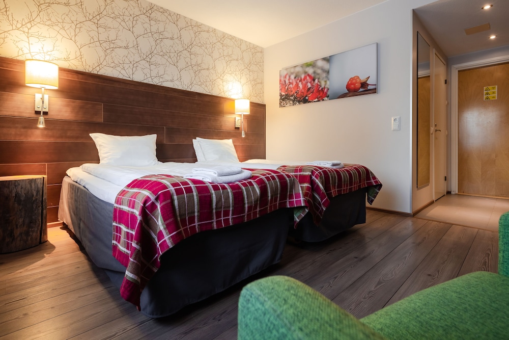 

Milano - Levi - Lapland Hotels Sirkantähti