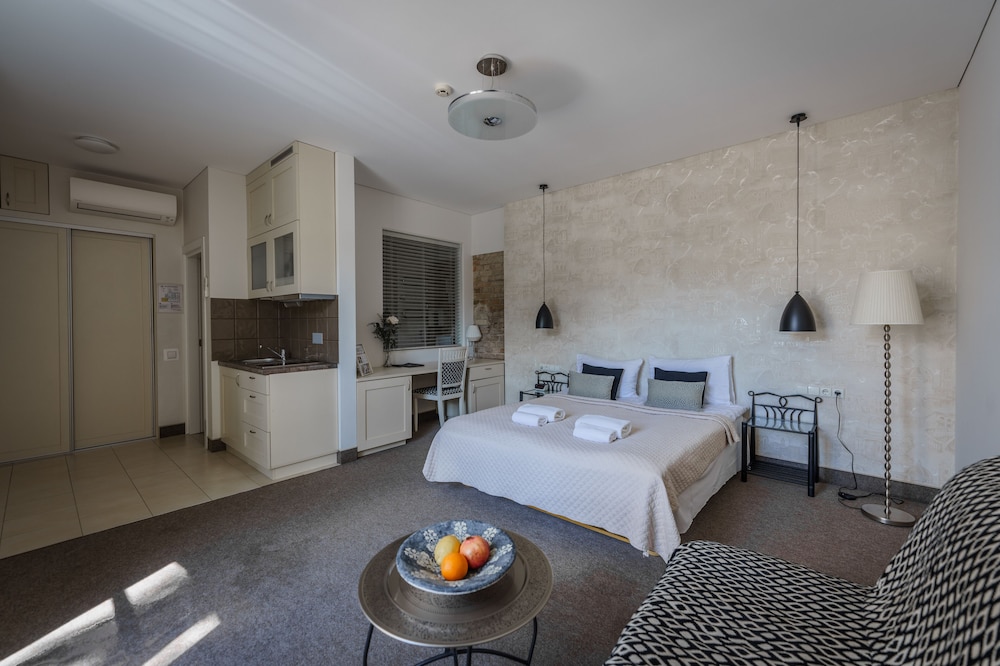 

Milano - Vilnius - Moon Garden Boutique Hotel
