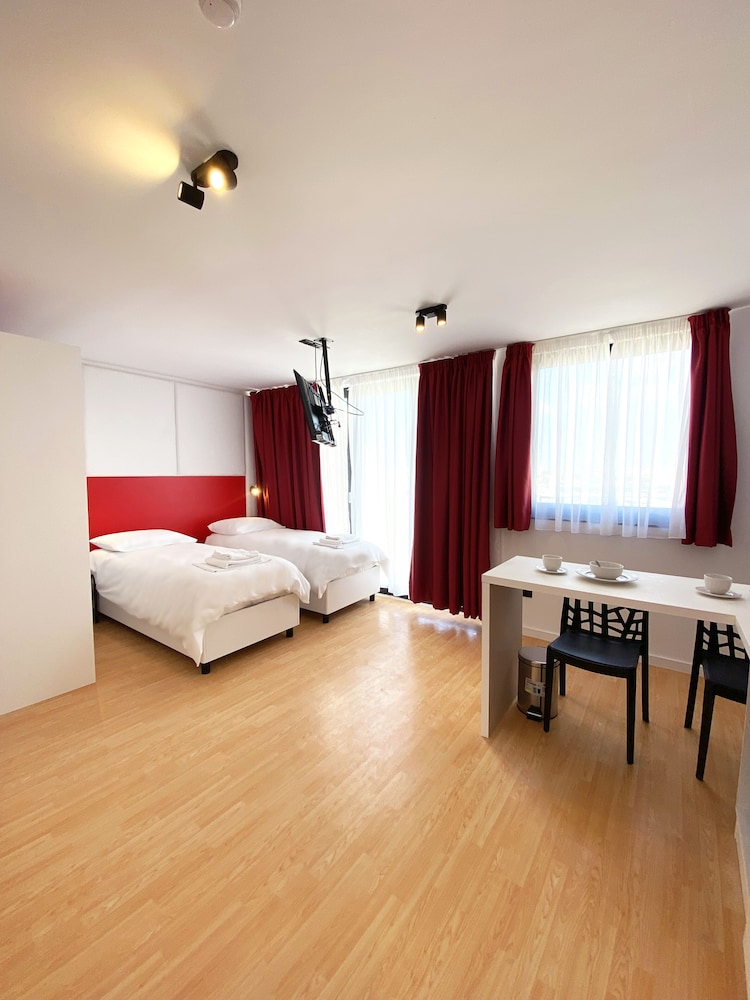 

Roma - Marsaxlokk - Citizen Suites