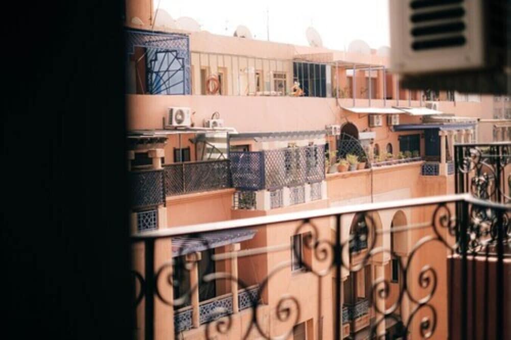 

Lamezia Terme - Marrakech - Apart Hotel Larbi