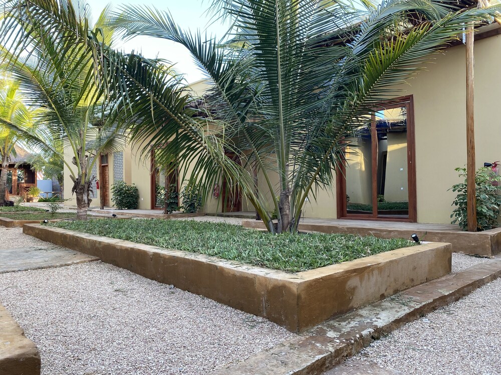 

Cagliari - Bwejuu - Palm Cultural Village