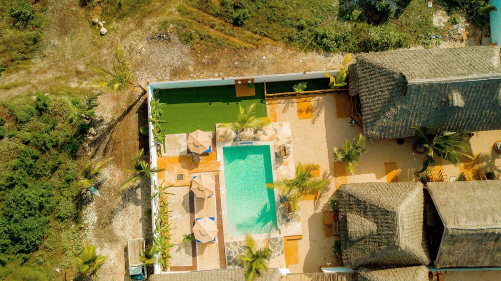 

Brindisi - Bwejuu - Palm Cultural Village