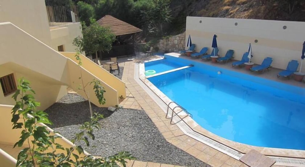 

Roma - Matala - Sfinias Apartments