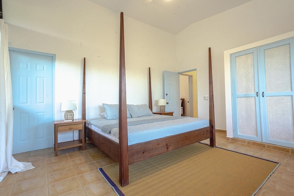 

Napoli - Cabarete - SLABDR Coliving | Once Surf Salvación.