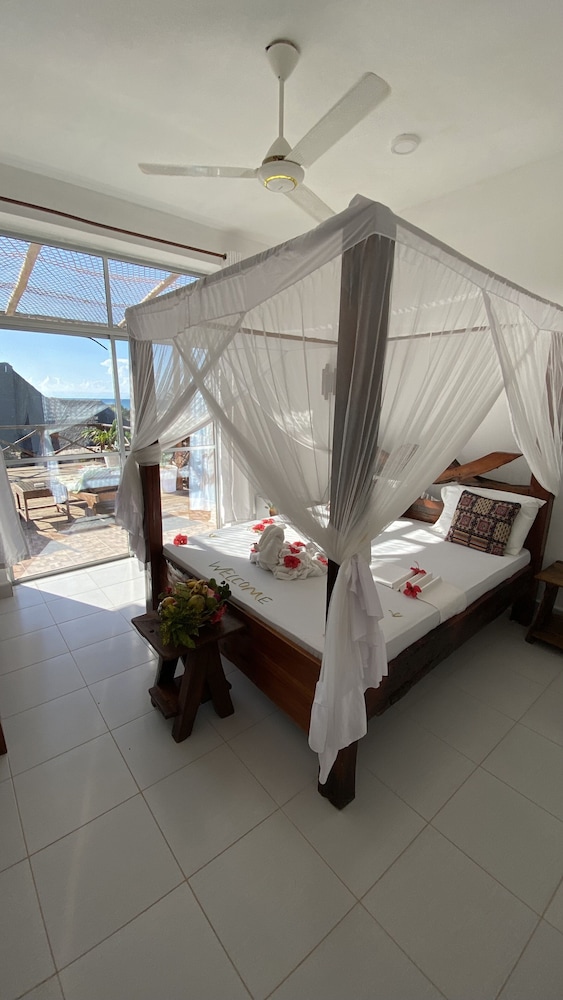 

Catania - Nungwi, Zanzibar - Tropicana Kendwa Beach Hotel