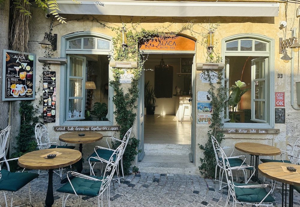 

Roma - Çeşme - Alaca Butik Otel