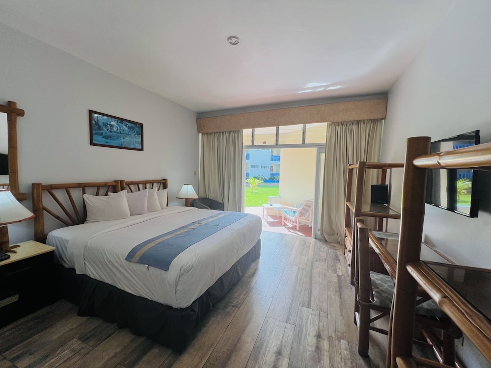 

Roma - Montego Bay - Toby's Resort