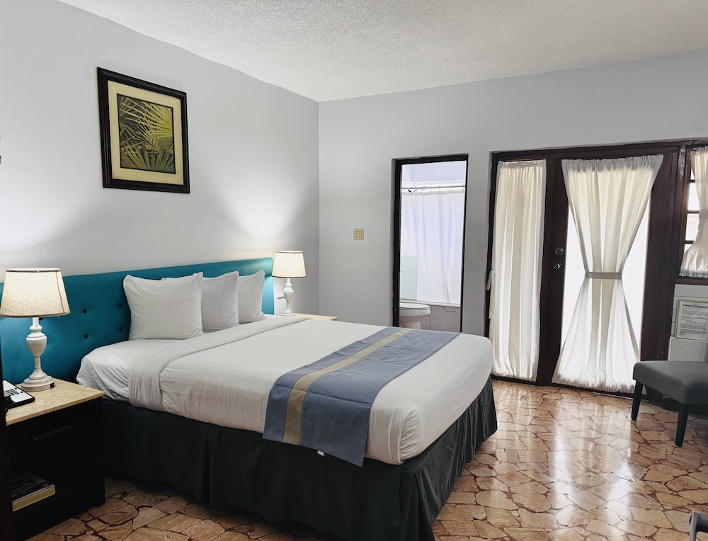 

Venezia - Montego Bay - Toby's Resort