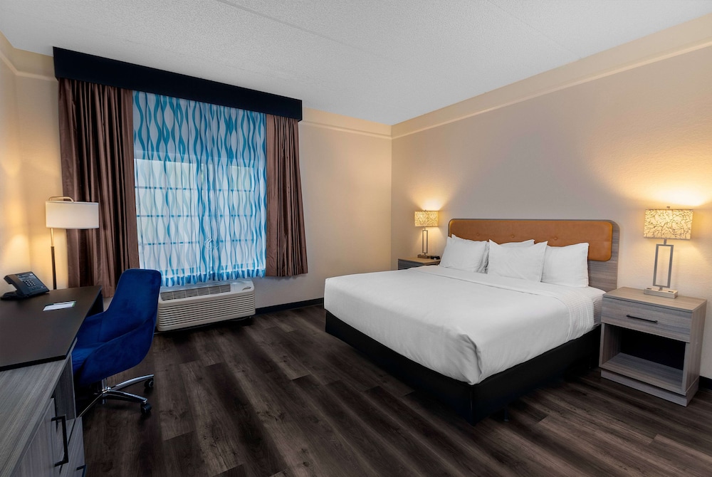

Roma - Doral - La Quinta By Wyndham Miami Airport West