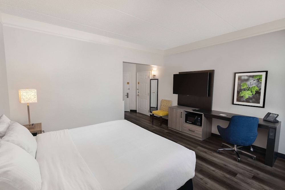 

Roma - Doral - La Quinta By Wyndham Miami Airport West