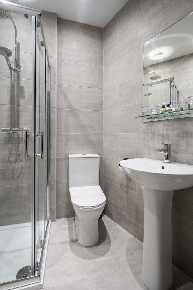 

Milano - banknock - The Coachman Hotel
