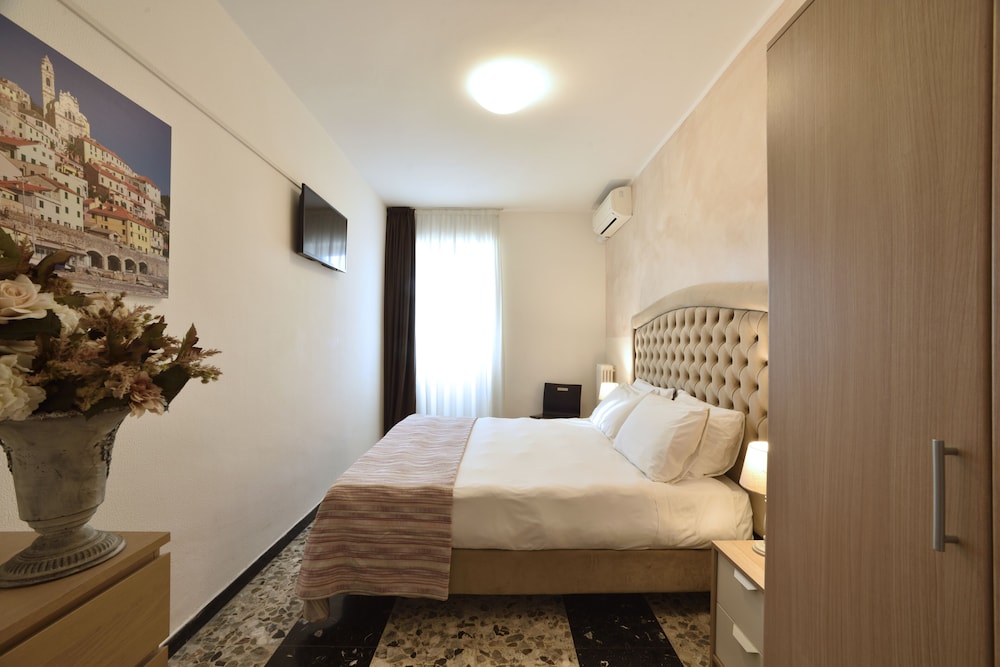 

Bari - Imperia - Hotel Ristorante La Marina Mhotelsgroup