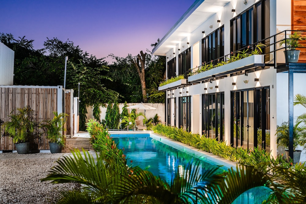 

Milano - Tamarindo - House of Nomad - Adults only