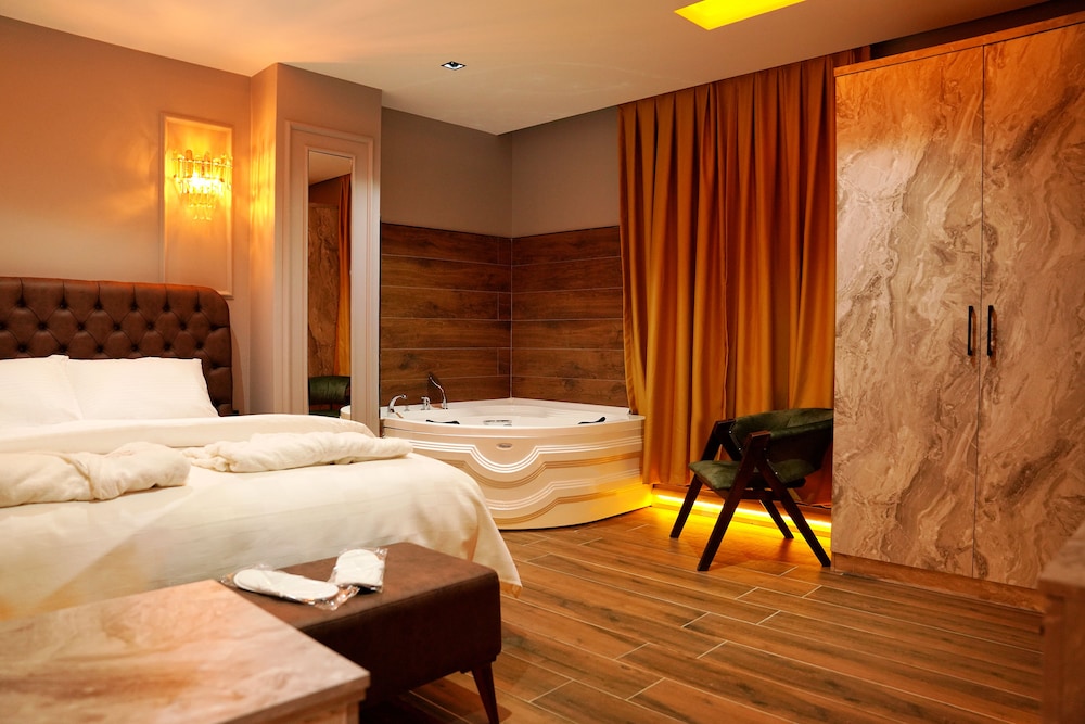 

Verona - Beylikduzu - GreenWich Hotel
