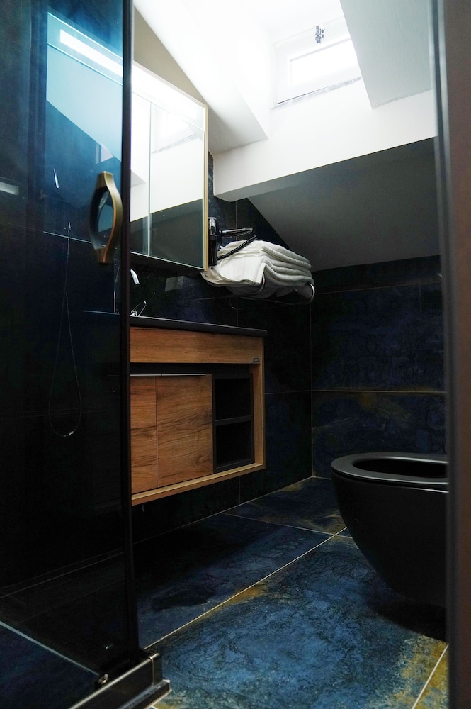 

Milano - Beylikduzu - GreenWich Hotel