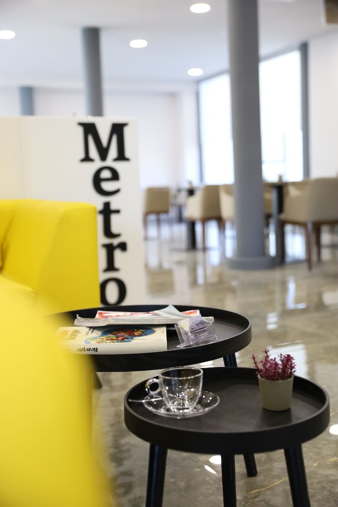 

Lamezia Terme - Tirana - Metro Hotel Terminal