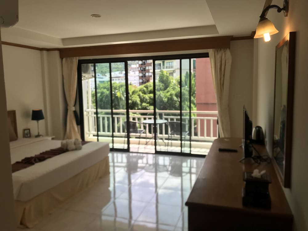 

Verona - Patong Beach - Global Hotel Beach View