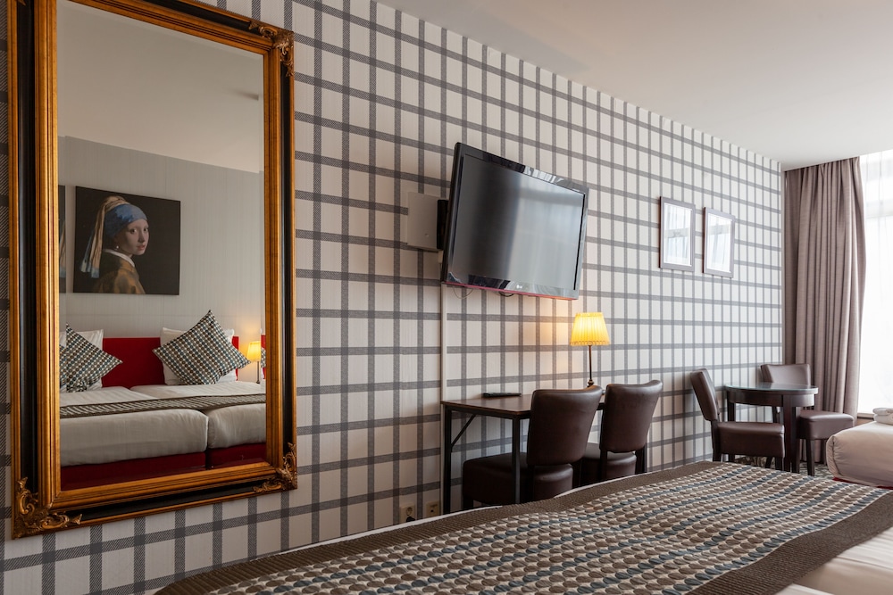

Bari - Aalsmeer - Amsterdam Hotel Uithoorn
