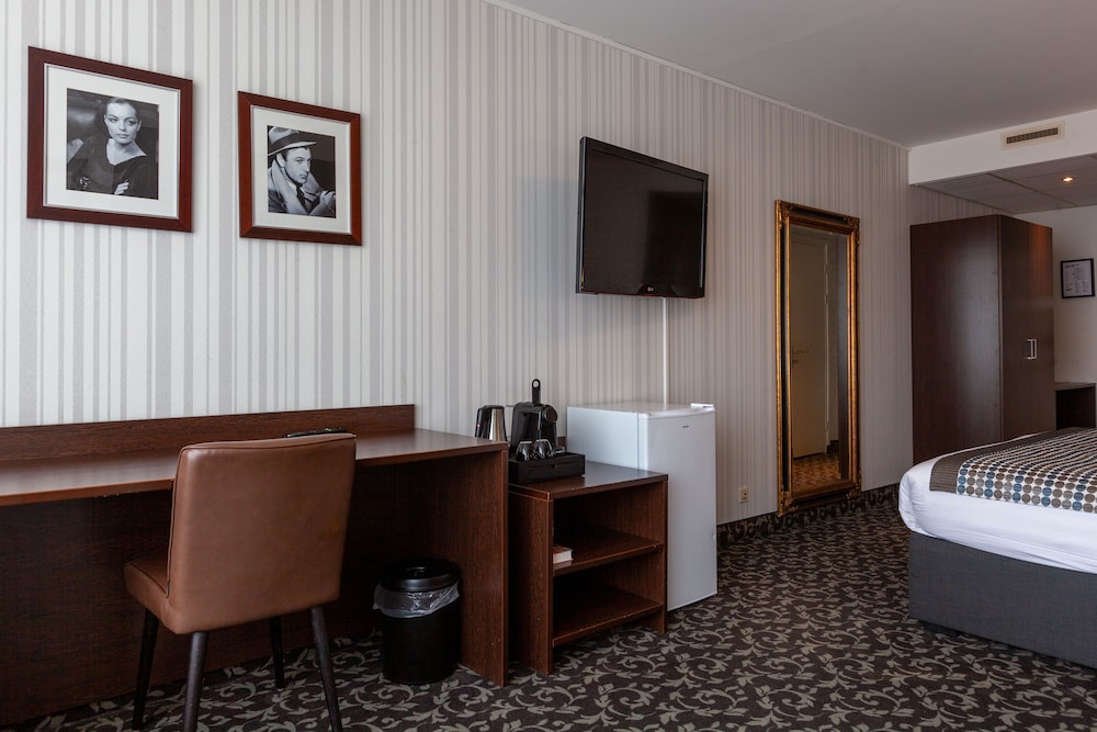 

Cagliari - Amsterdam - Amsterdam Hotel Uithoorn
