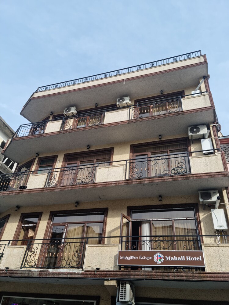 

Milano - Batumi - MAHALI HOTEL