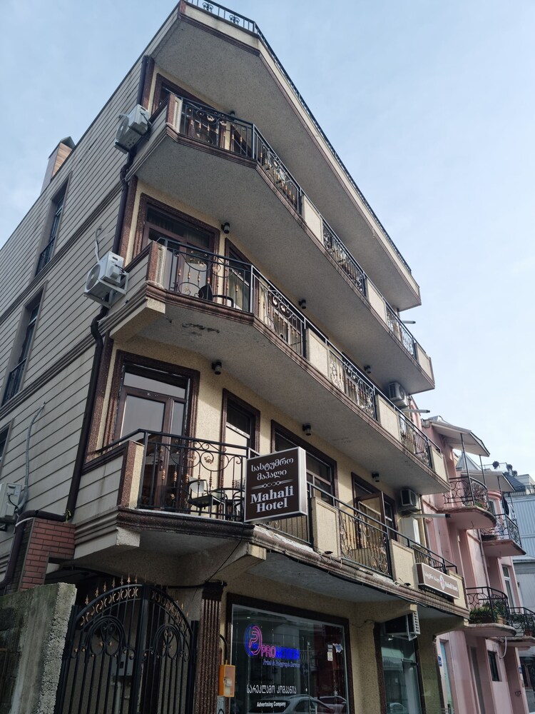 

Napoli - Batumi - MAHALI HOTEL