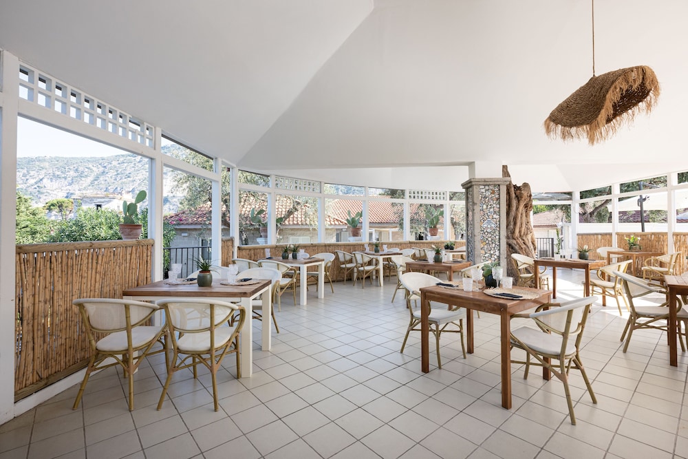 

Milano - Vico Equense - Sopramare Resort