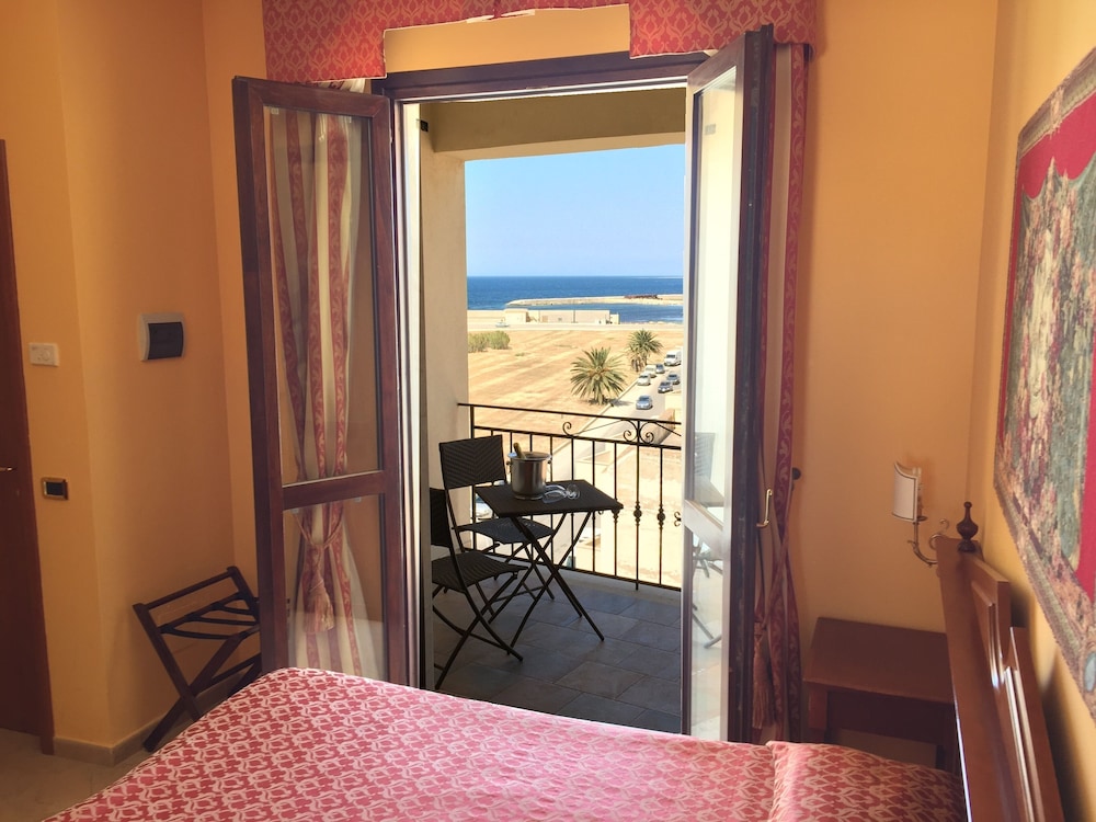 

Napoli - Mazara del Vallo - D'Angelo Palace Hotel